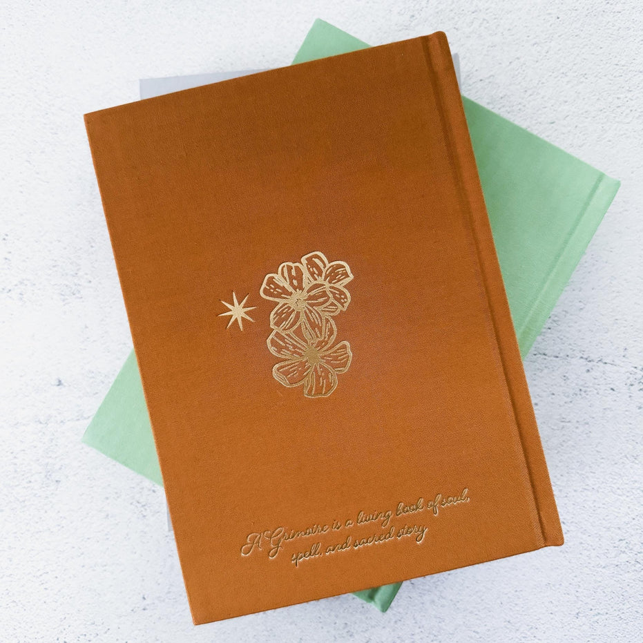 GRIMOIRE JOURNAL | Grimoire Companion Journal - Resource Divination Journal